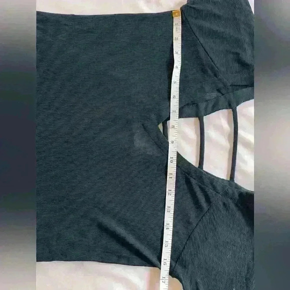 Chaser Long Sleeve Ribbed V Neck Shirt in Yosemite Green Women's Small NWT - Picture 6 of 9